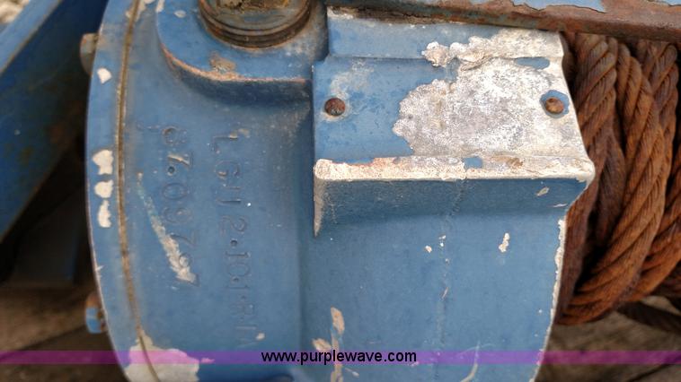 image for item F7780 Braden winch