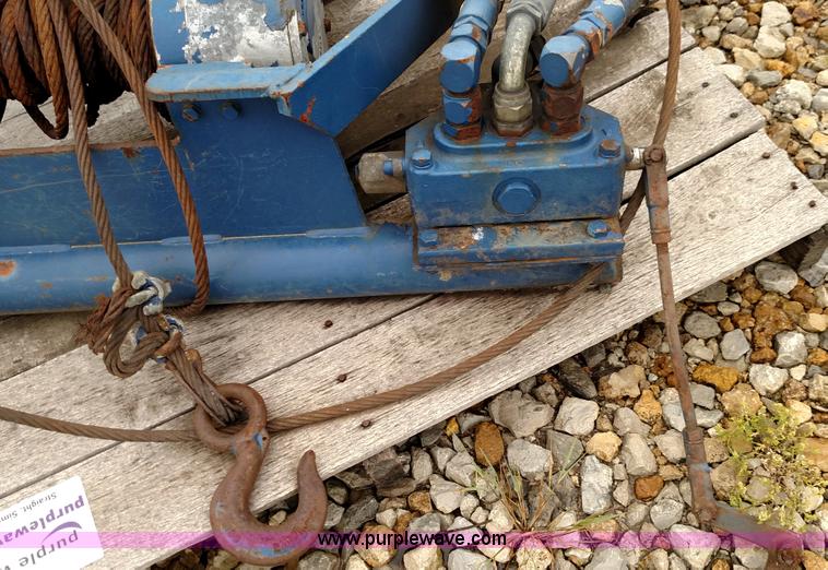 image for item F7780 Braden winch