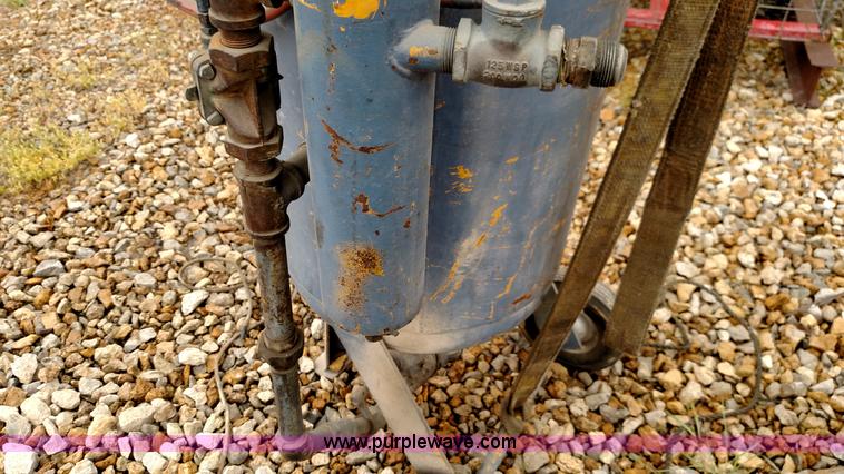 image for item F7781 Empire sand pot