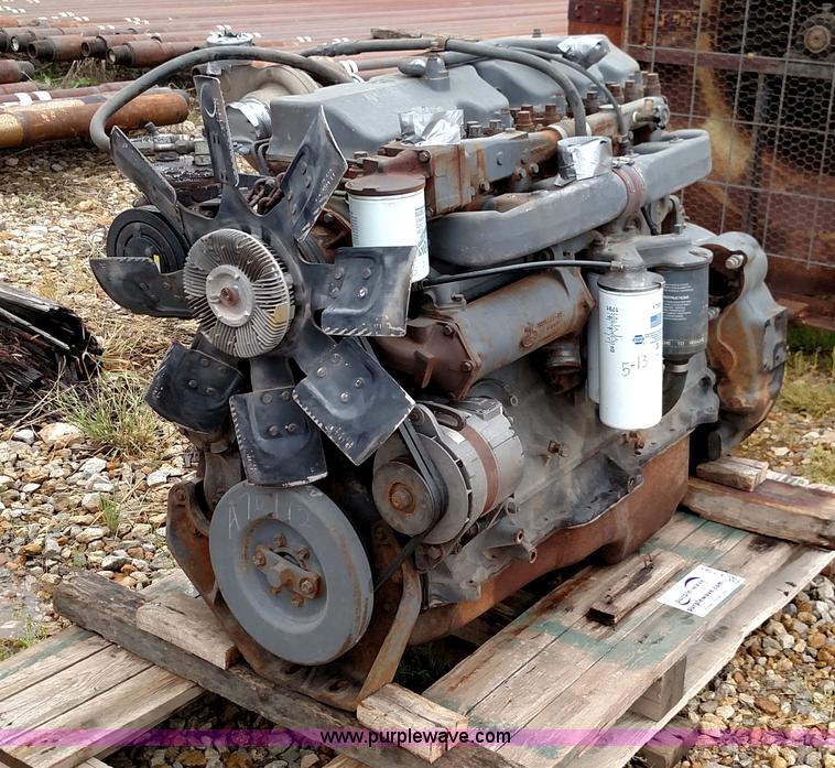 image for item F7783 1987 Mack EM6-300 diesel engine