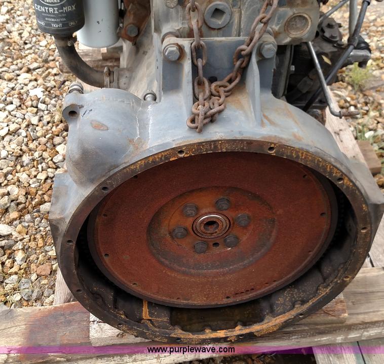 image for item F7783 1987 Mack EM6-300 diesel engine