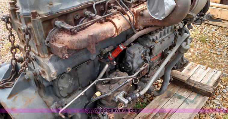 image for item F7783 1987 Mack EM6-300 diesel engine