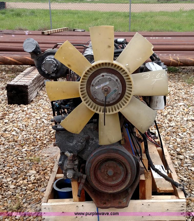 image for item F7784 1997 Mack E7-350 six cylinder diesel engine