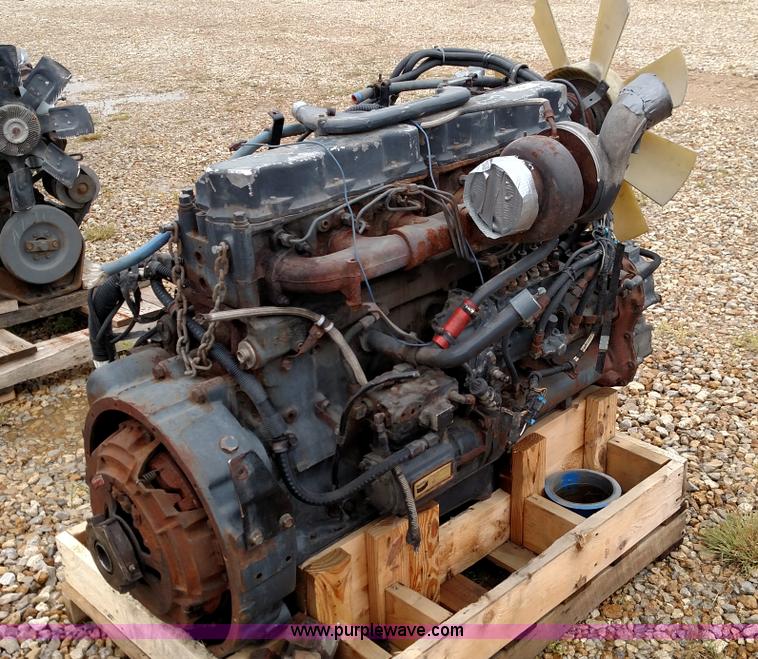 image for item F7784 1997 Mack E7-350 six cylinder diesel engine