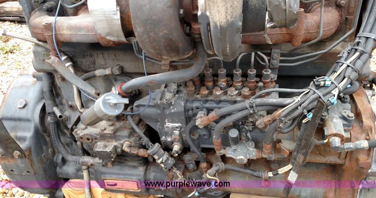 image for item F7784 1997 Mack E7-350 six cylinder diesel engine