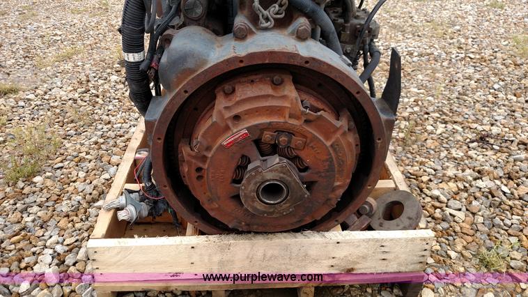 image for item F7784 1997 Mack E7-350 six cylinder diesel engine