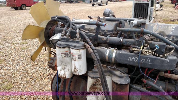 image for item F7784 1997 Mack E7-350 six cylinder diesel engine