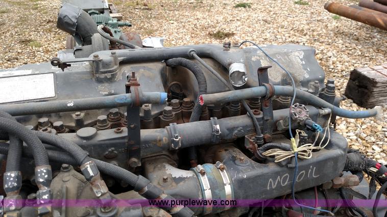 image for item F7784 1997 Mack E7-350 six cylinder diesel engine