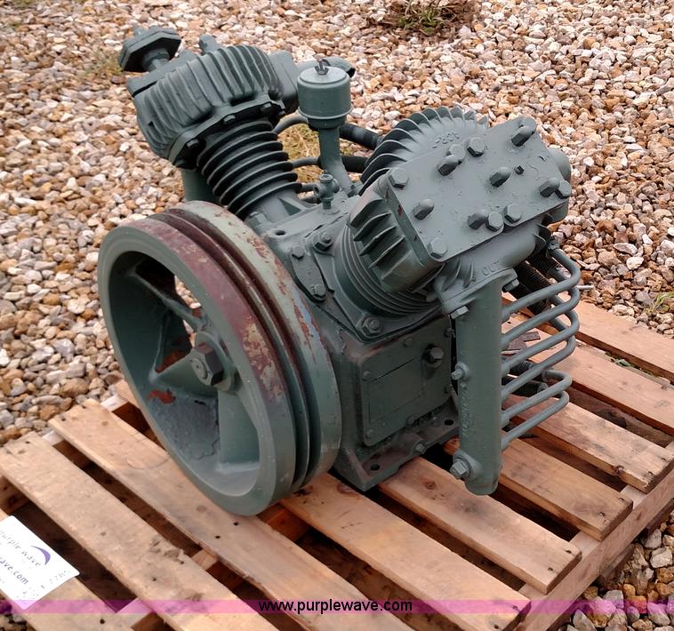 image for item F7785 Gardner Denver ADRA1002 compressor