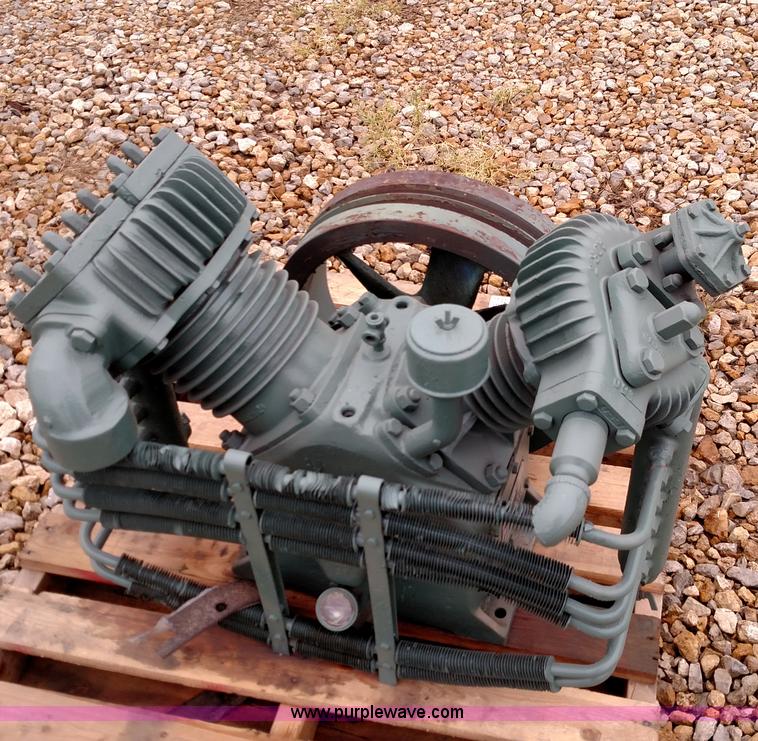 image for item F7785 Gardner Denver ADRA1002 compressor