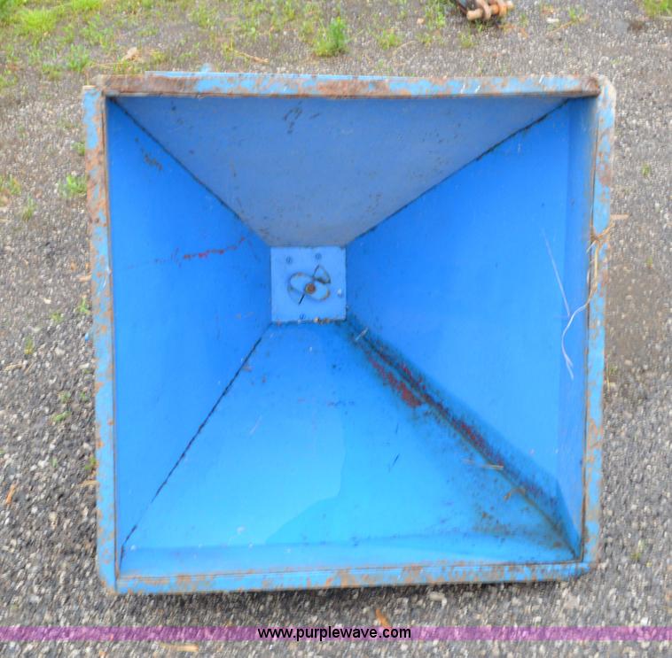 image for item G3508 Spreader box