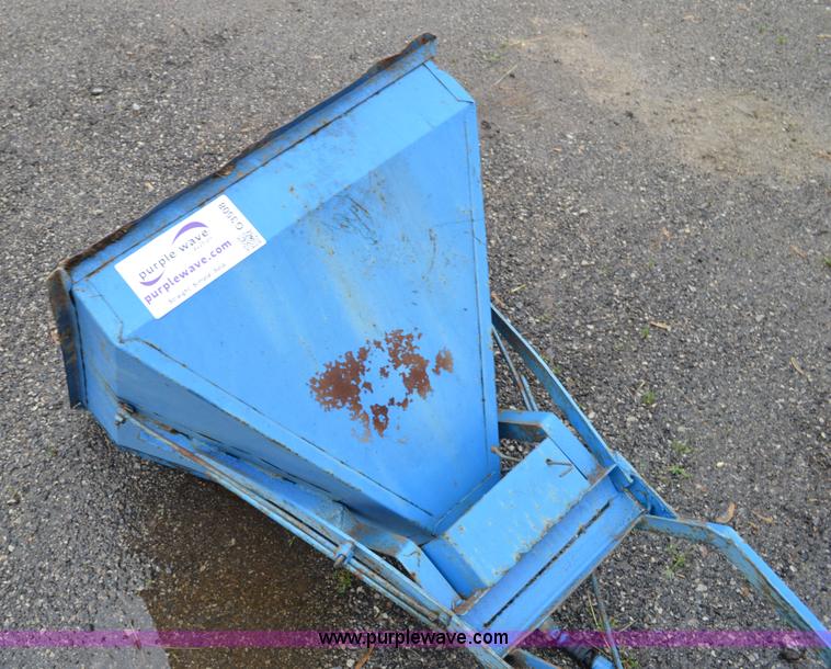 image for item G3508 Spreader box