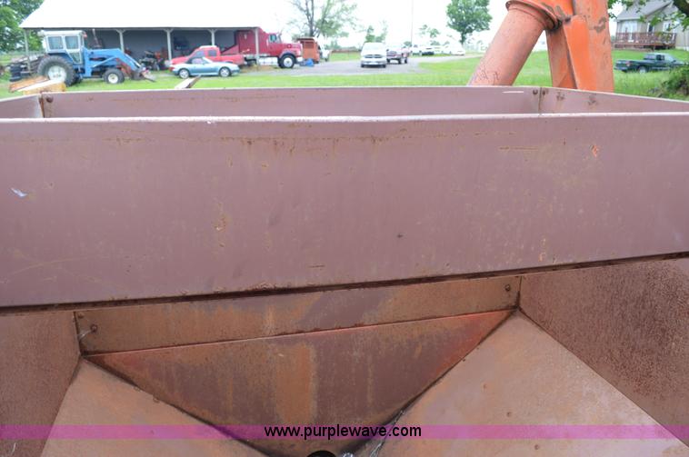 image for item G3516 Helix utility auger wagon