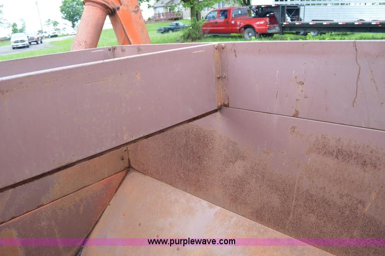 image for item G3516 Helix utility auger wagon