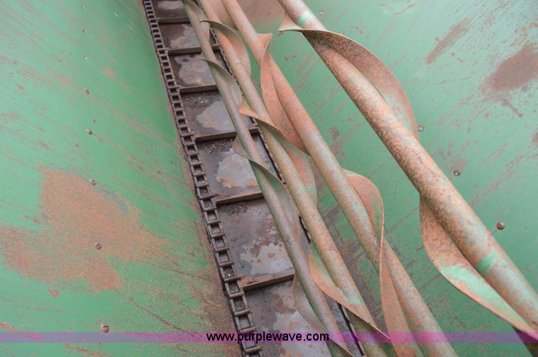 image for item G3517 John Deere 410 auger wagon