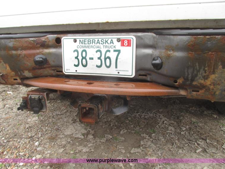 image for item H4701 2004 Ford F150 XL SuperCab pickup truck