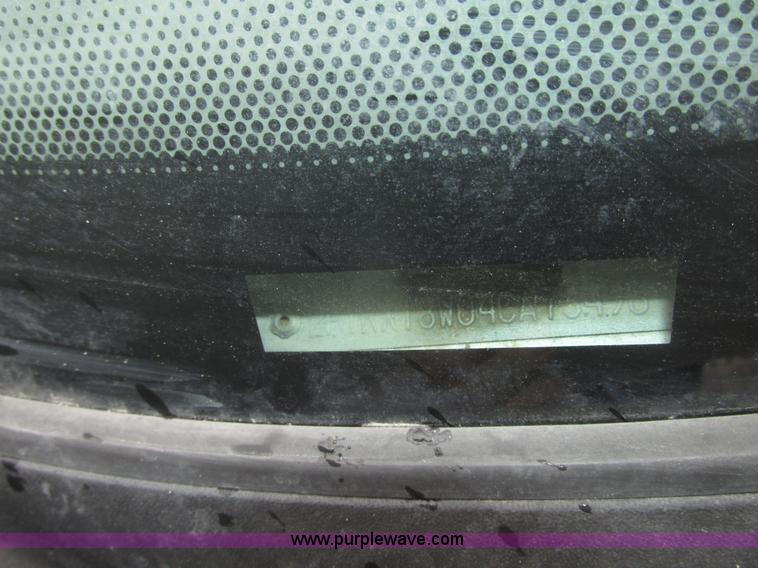 image for item H4706 2004 Ford F150 XL SuperCab pickup truck