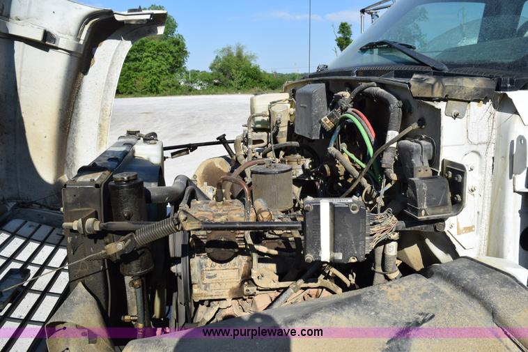 image for item H5103 1999 Chevrolet C7500 propane truck