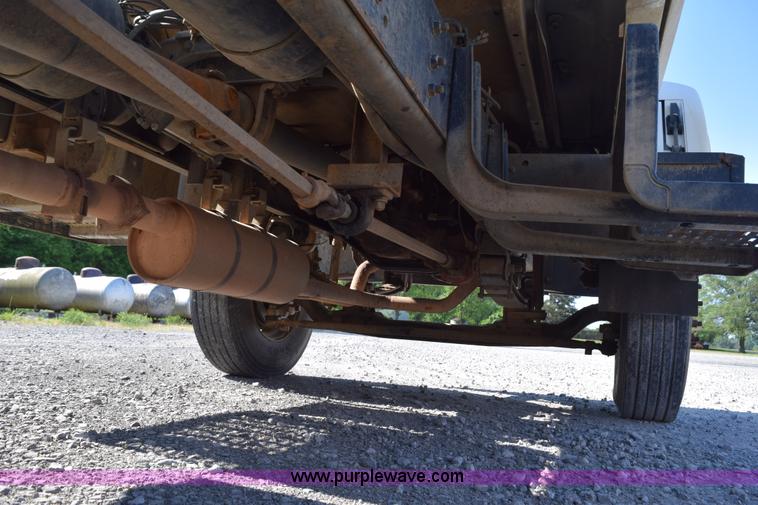 image for item H5103 1999 Chevrolet C7500 propane truck