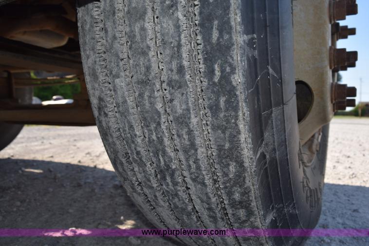 image for item H5103 1999 Chevrolet C7500 propane truck