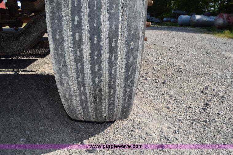 image for item H5103 1999 Chevrolet C7500 propane truck