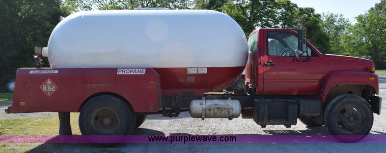 image for item H5104 1992 Chevrolet Kodiak propane truck
