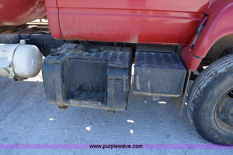 image for item H5104 1992 Chevrolet Kodiak propane truck