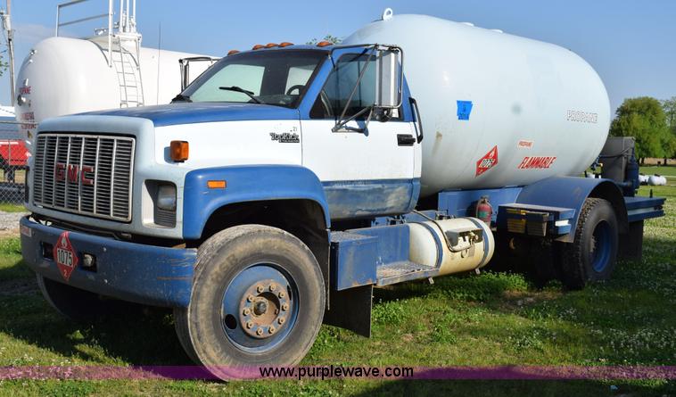 image for item H5105 1996 GMC TopKick propane truck