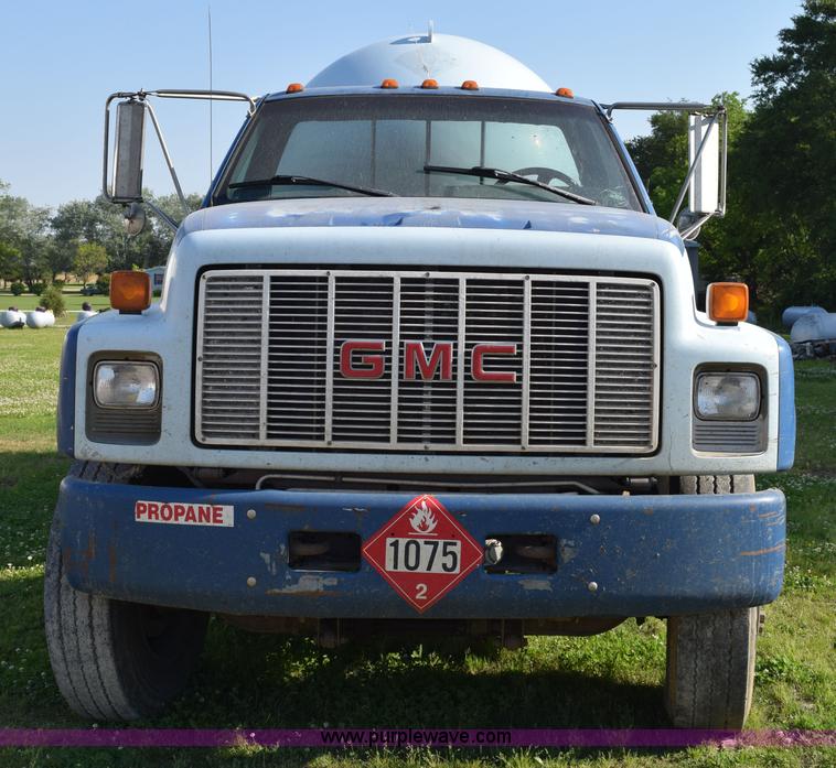 image for item H5105 1996 GMC TopKick propane truck