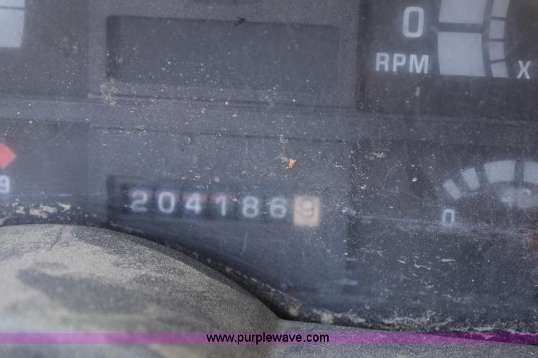 image for item H5105 1996 GMC TopKick propane truck