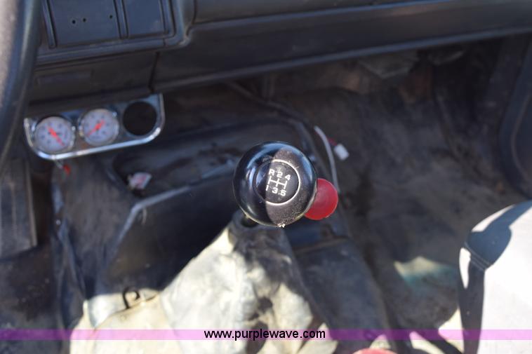 image for item H5105 1996 GMC TopKick propane truck