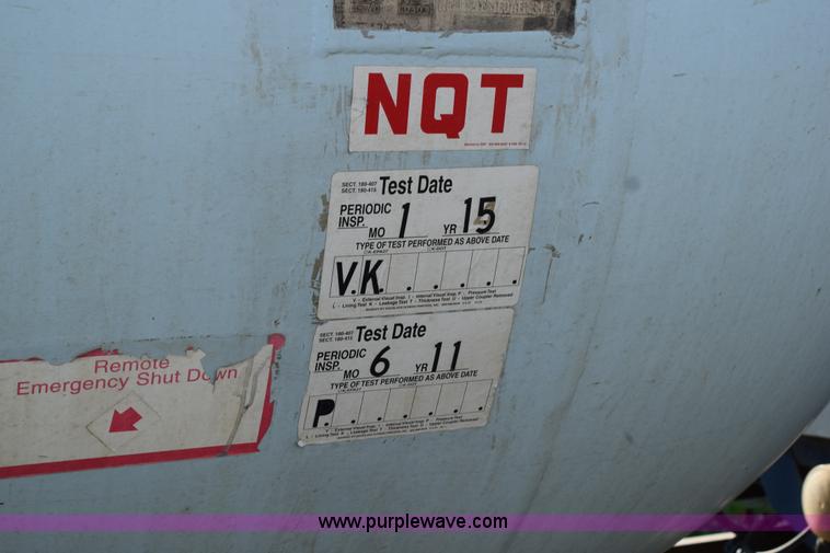 image for item H5105 1996 GMC TopKick propane truck