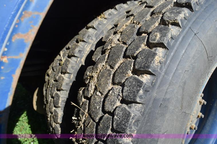 image for item H5105 1996 GMC TopKick propane truck