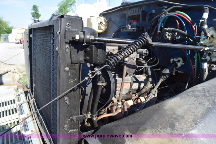 image for item H5105 1996 GMC TopKick propane truck