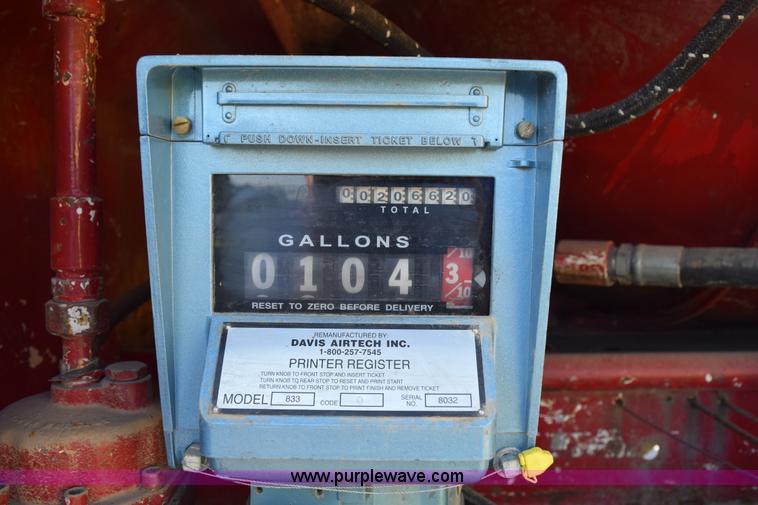 image for item H5107 1996 International 4900 propane truck