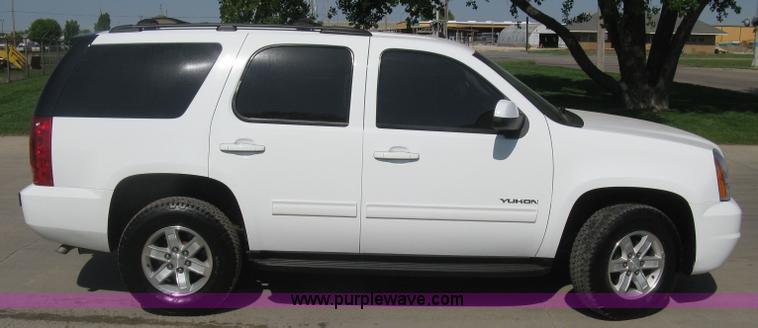 image for item H8643 2012 GMC Yukon SLE SUV