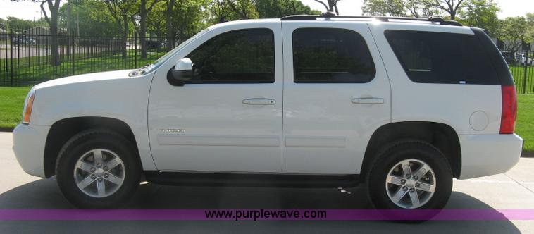 image for item H8643 2012 GMC Yukon SLE SUV