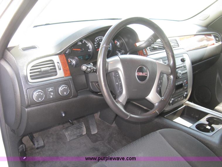 image for item H8643 2012 GMC Yukon SLE SUV