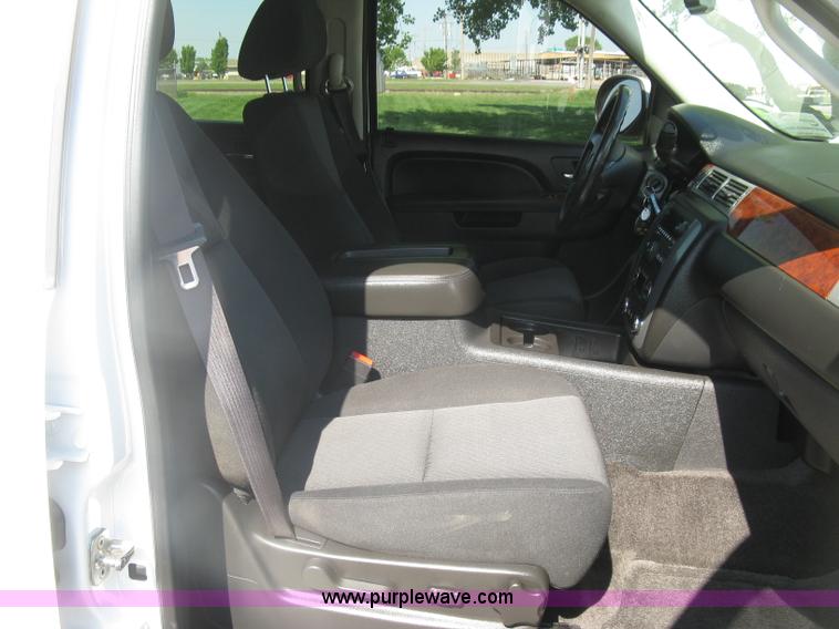 image for item H8643 2012 GMC Yukon SLE SUV