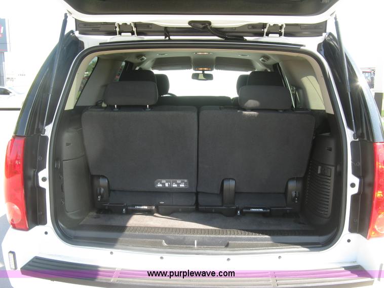 image for item H8643 2012 GMC Yukon SLE SUV