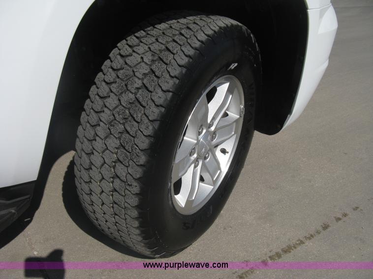 image for item H8643 2012 GMC Yukon SLE SUV