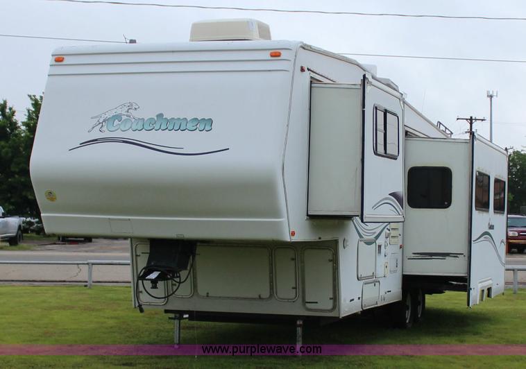 image for item I1672 2000 Coachmen Prospera camper