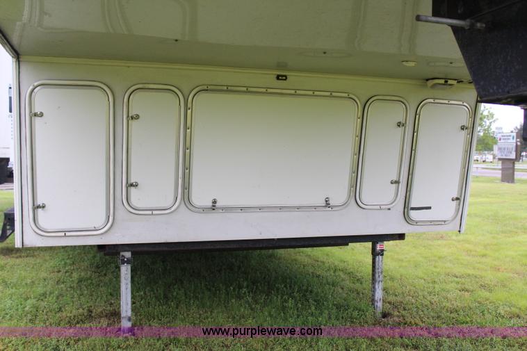 image for item I1672 2000 Coachmen Prospera camper