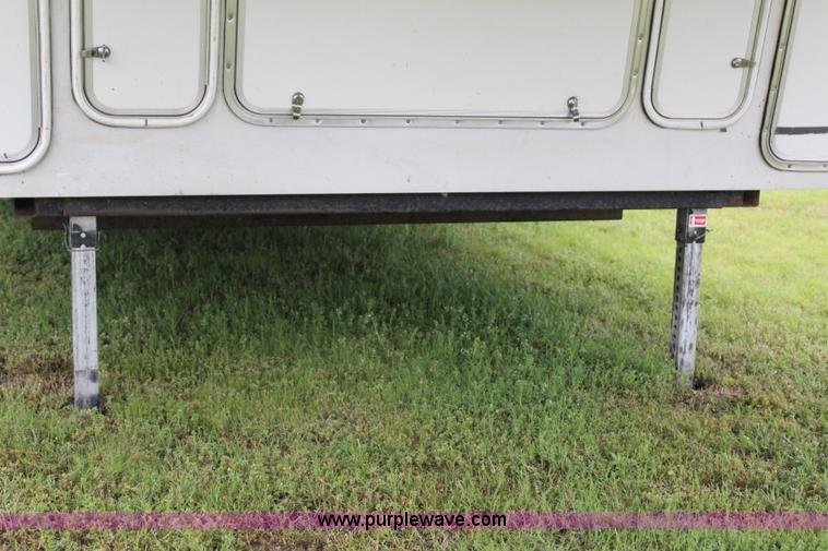 image for item I1672 2000 Coachmen Prospera camper