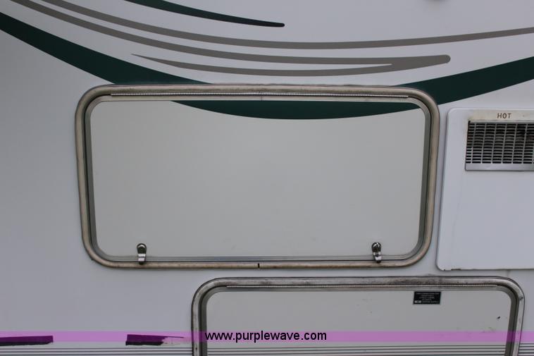 image for item I1672 2000 Coachmen Prospera camper
