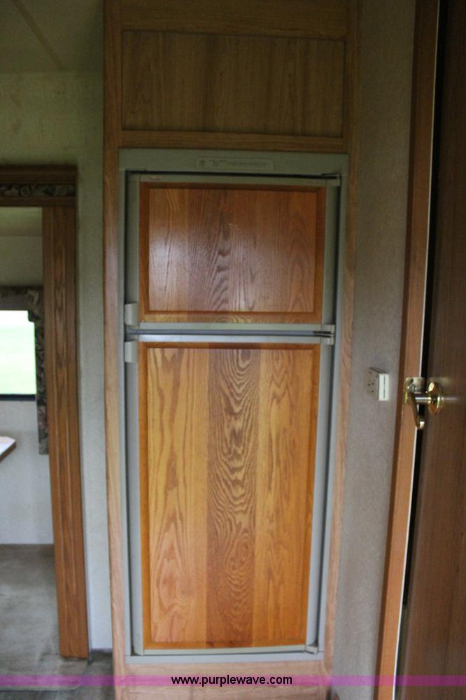 image for item I1672 2000 Coachmen Prospera camper
