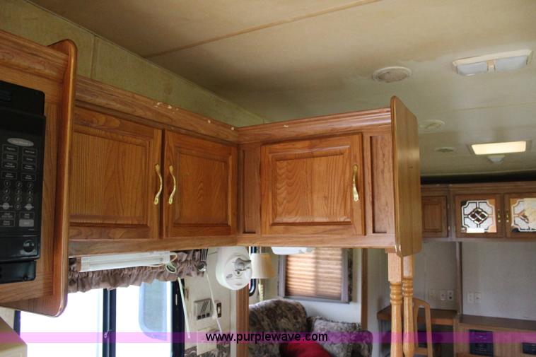 image for item I1672 2000 Coachmen Prospera camper