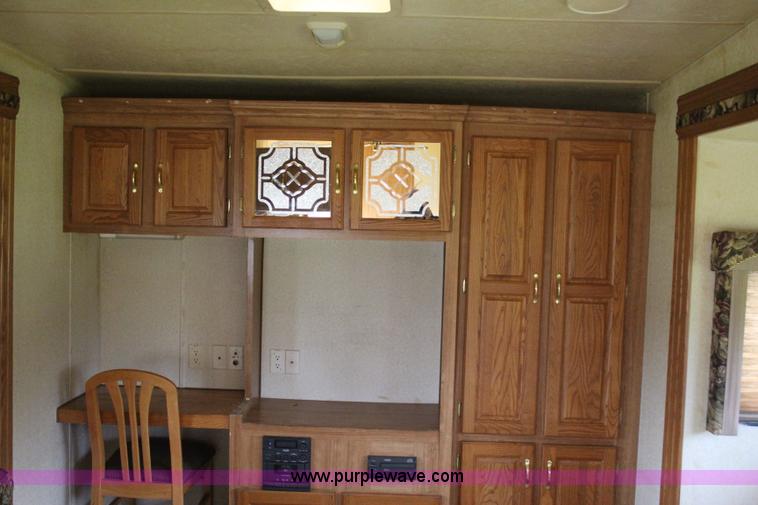 image for item I1672 2000 Coachmen Prospera camper