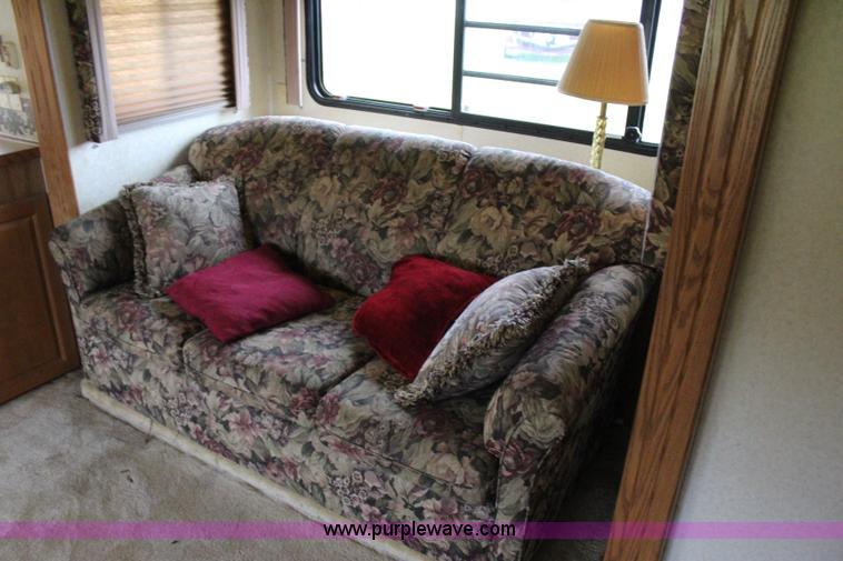 image for item I1672 2000 Coachmen Prospera camper