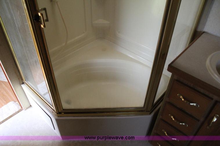 image for item I1672 2000 Coachmen Prospera camper